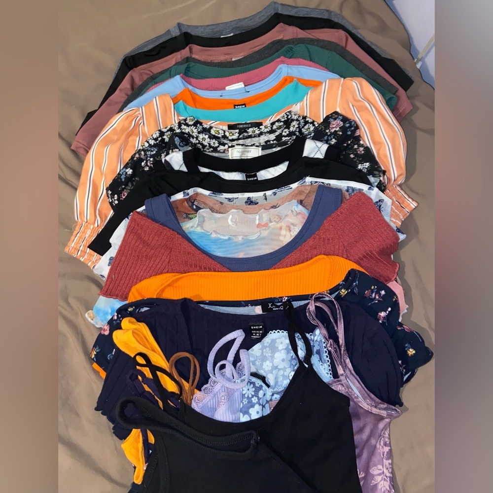 30 different varieties of different tops